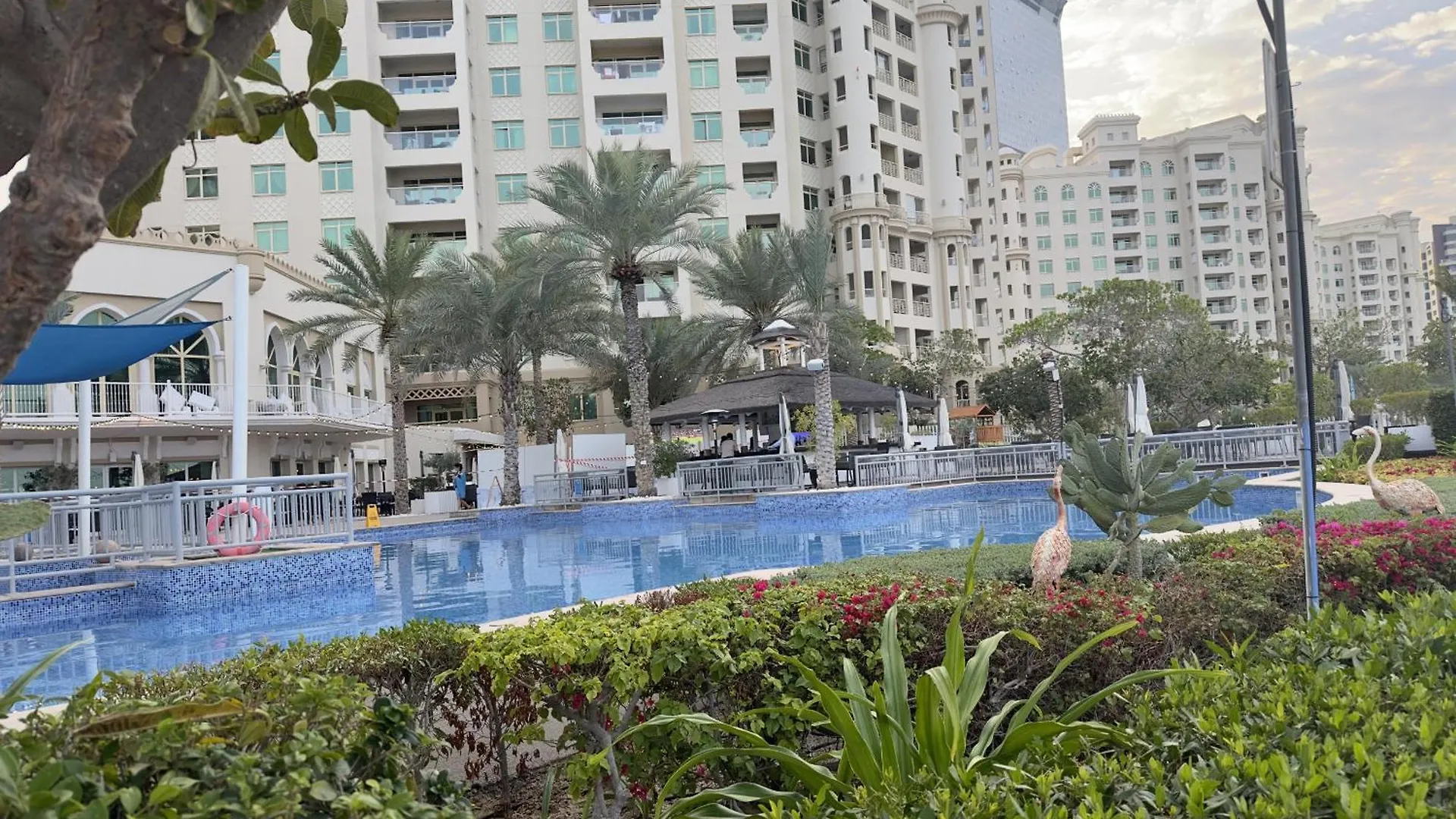 Shoreline 7, Palm Jumeirah - Mint Stay Dubai